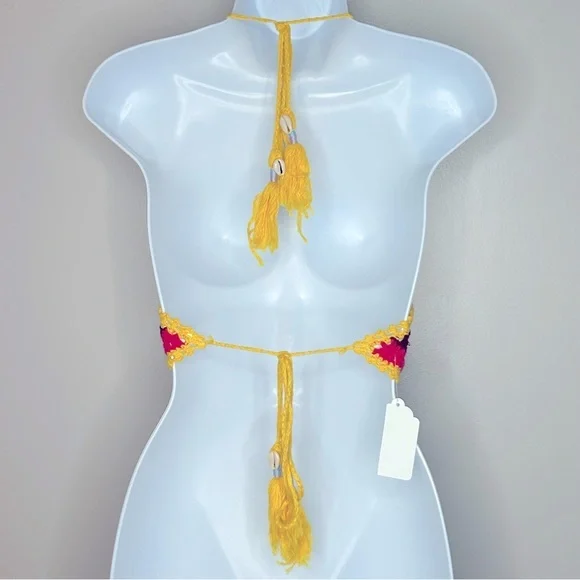 Striped Crochet Halter Crop Top‎ Size M NWT - Picture 2 of 9